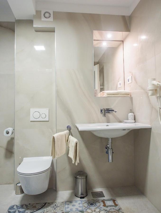 Devecchi Rooms Hvar Town Exterior foto